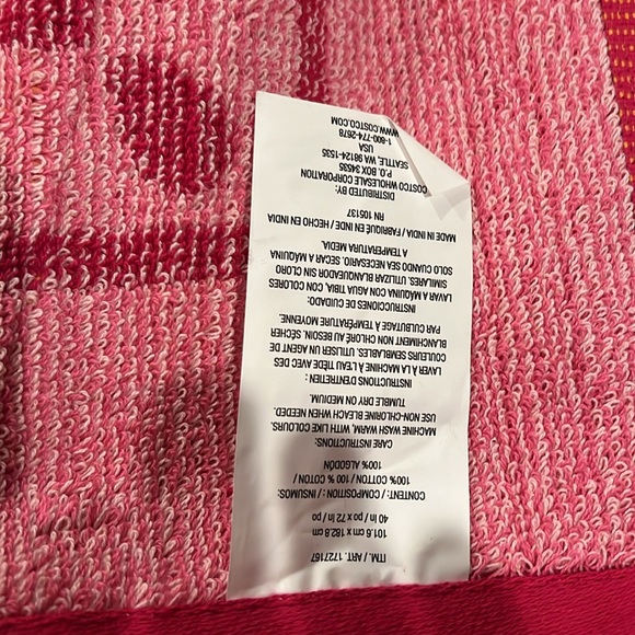 Extra Large Beach Tower, soft and gorgeous - Picture 7 of 8